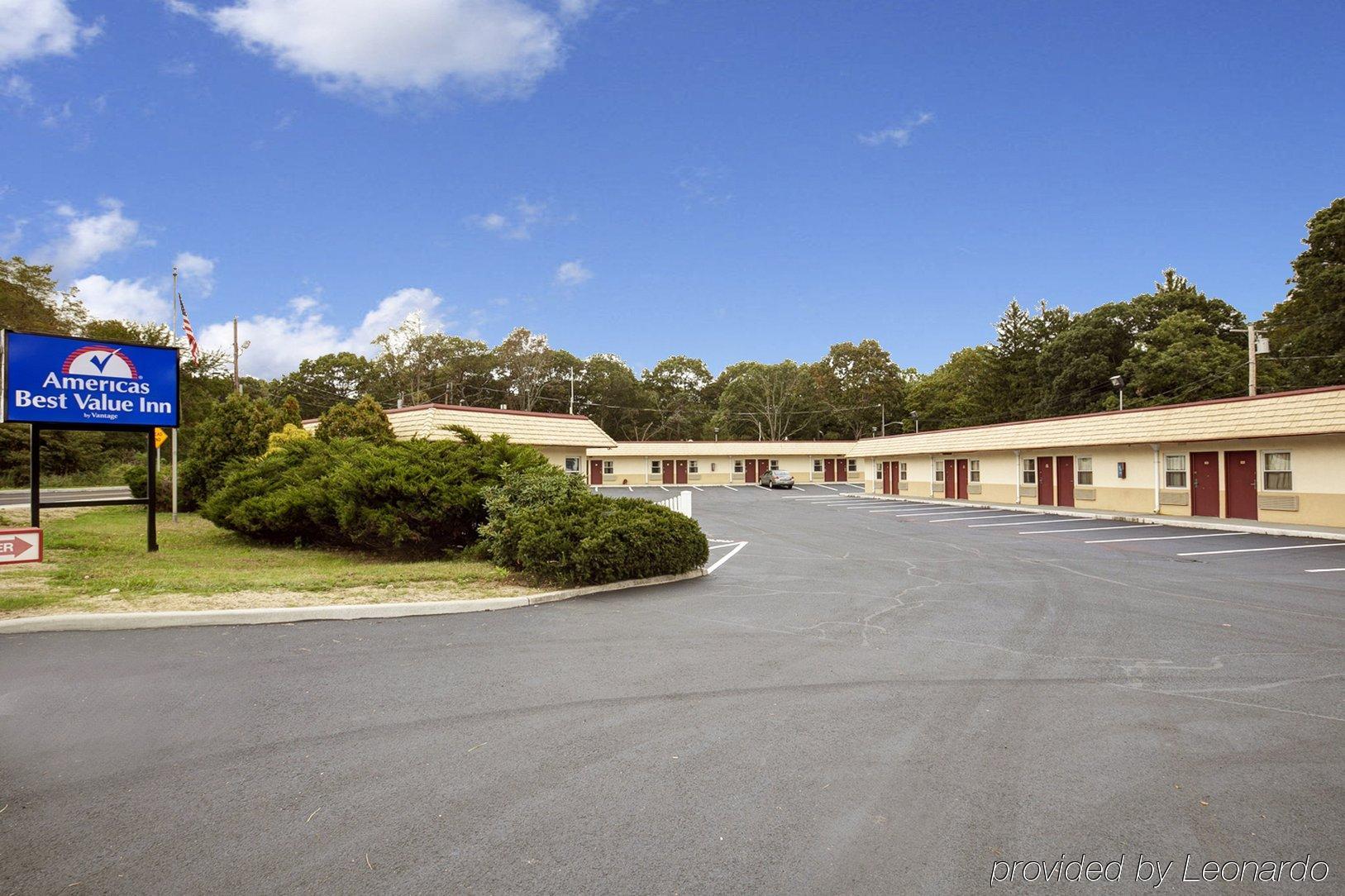Americas Best Value Inn - Port Jefferson Station - Long Island Bagian luar foto