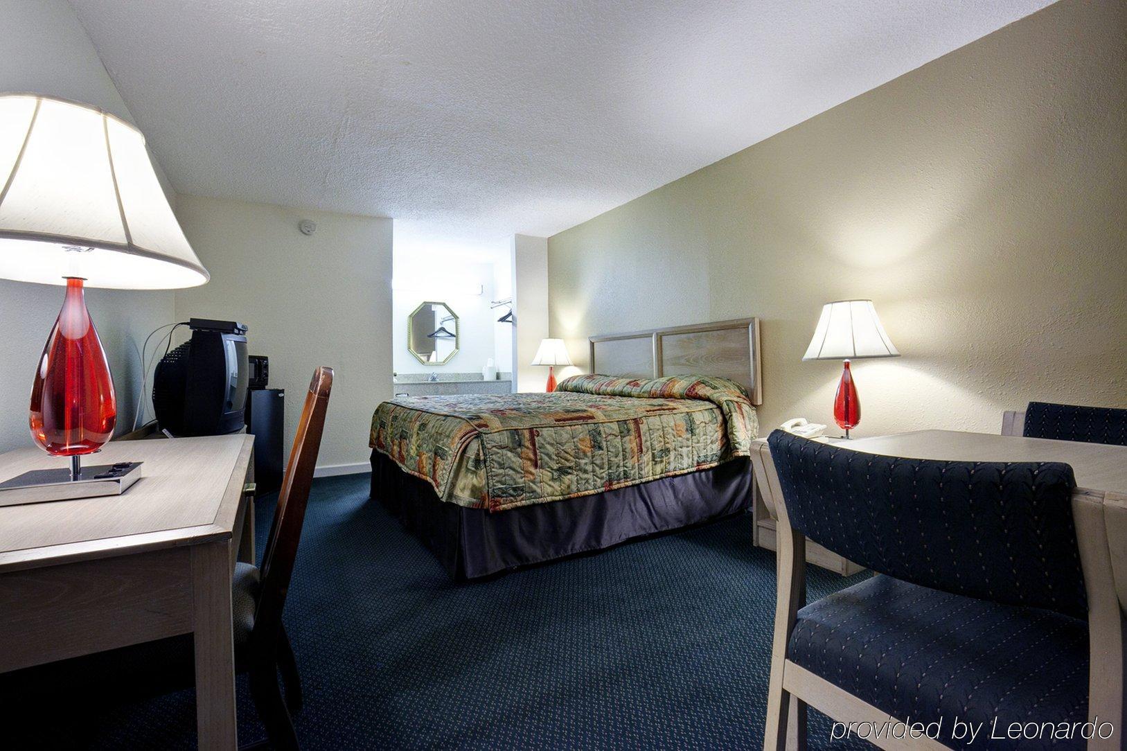 Americas Best Value Inn - Port Jefferson Station - Long Island Ruang foto