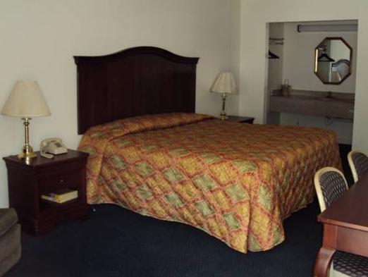 Americas Best Value Inn - Port Jefferson Station - Long Island Bagian luar foto